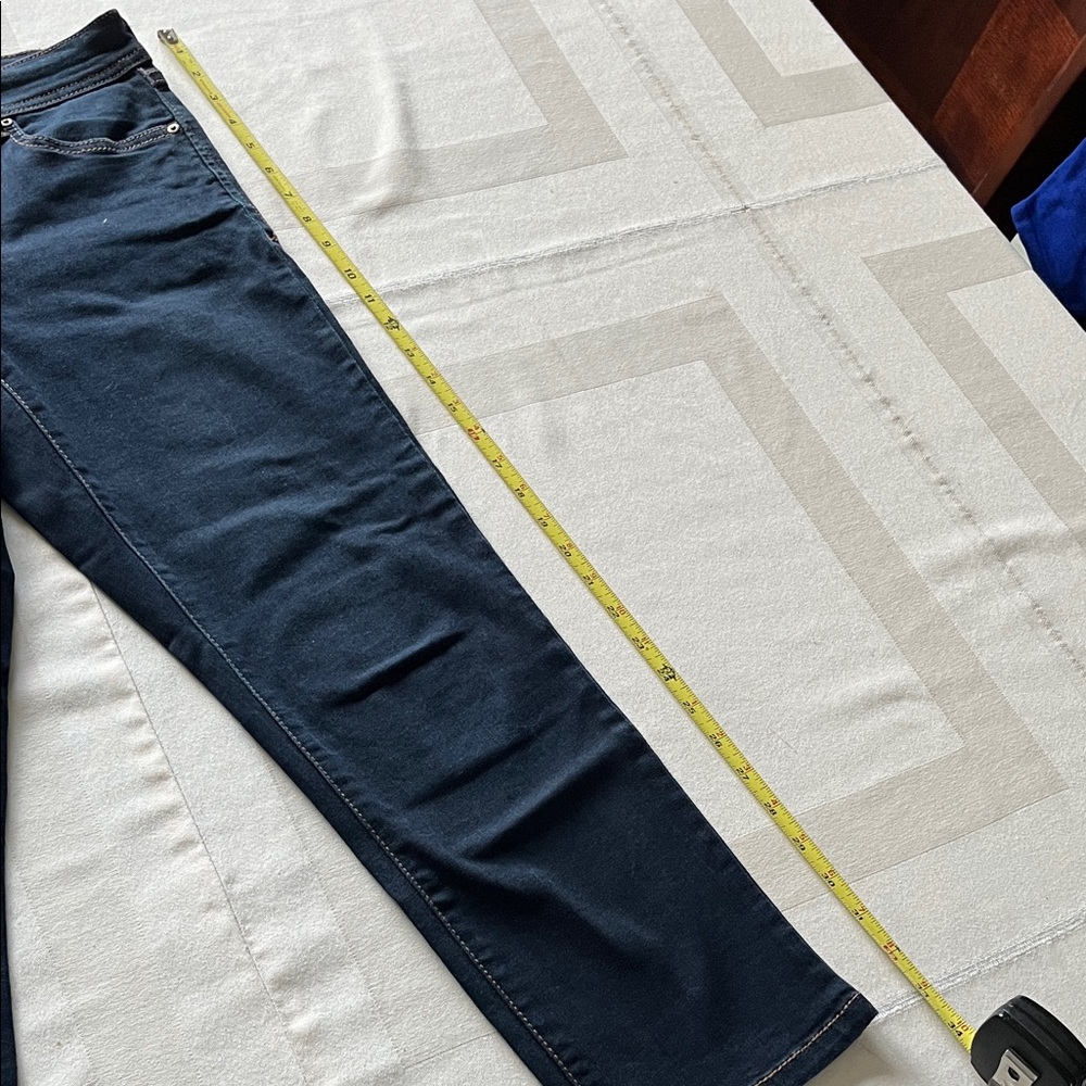 INC Denim Dark Blue Women's Capris Pants Jeans Skinny Leg Size 6 - Picture 6 of 12